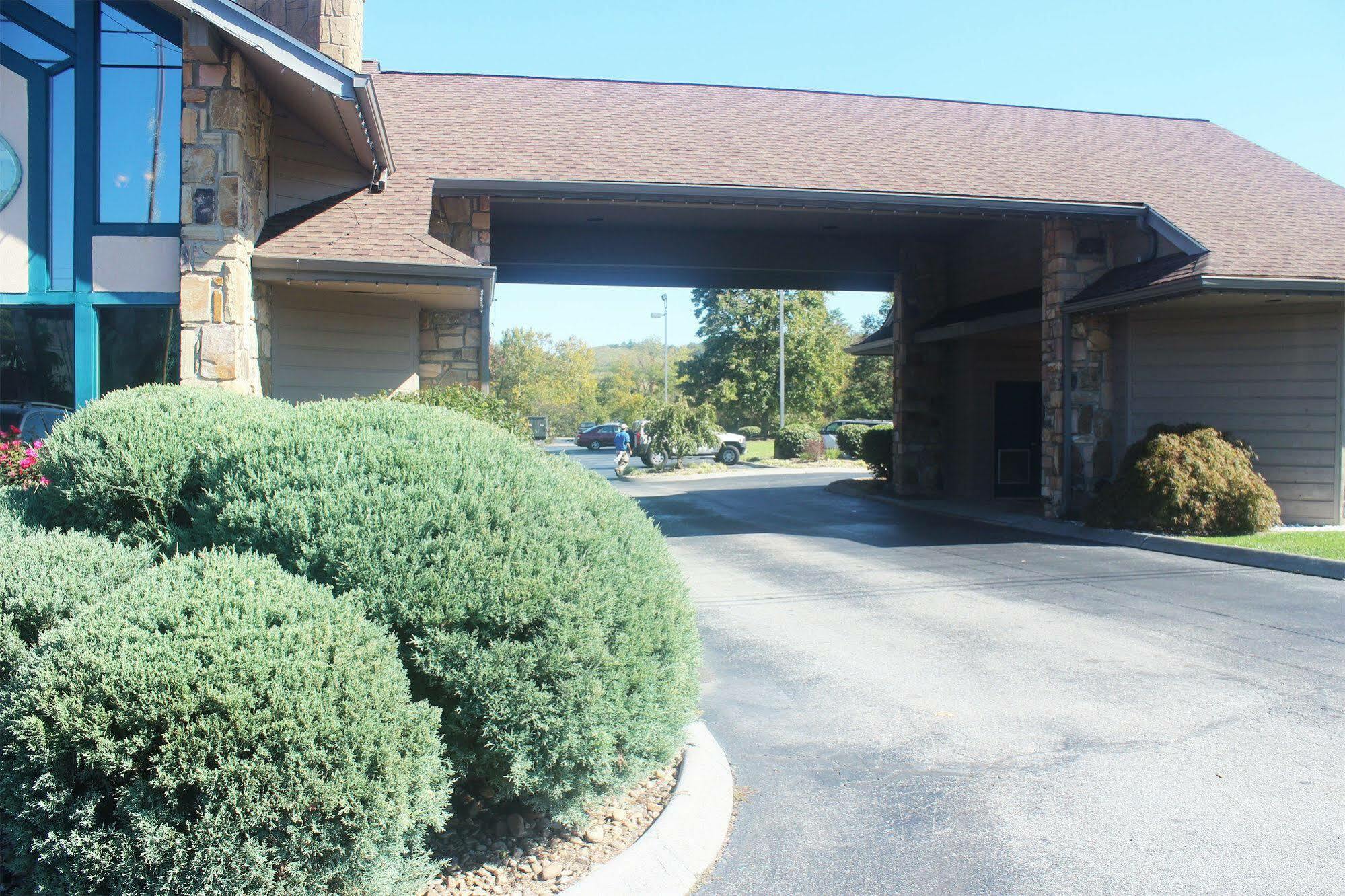 Arbors At Island Landing Hotel & Suites Pigeon Forge Exterior photo